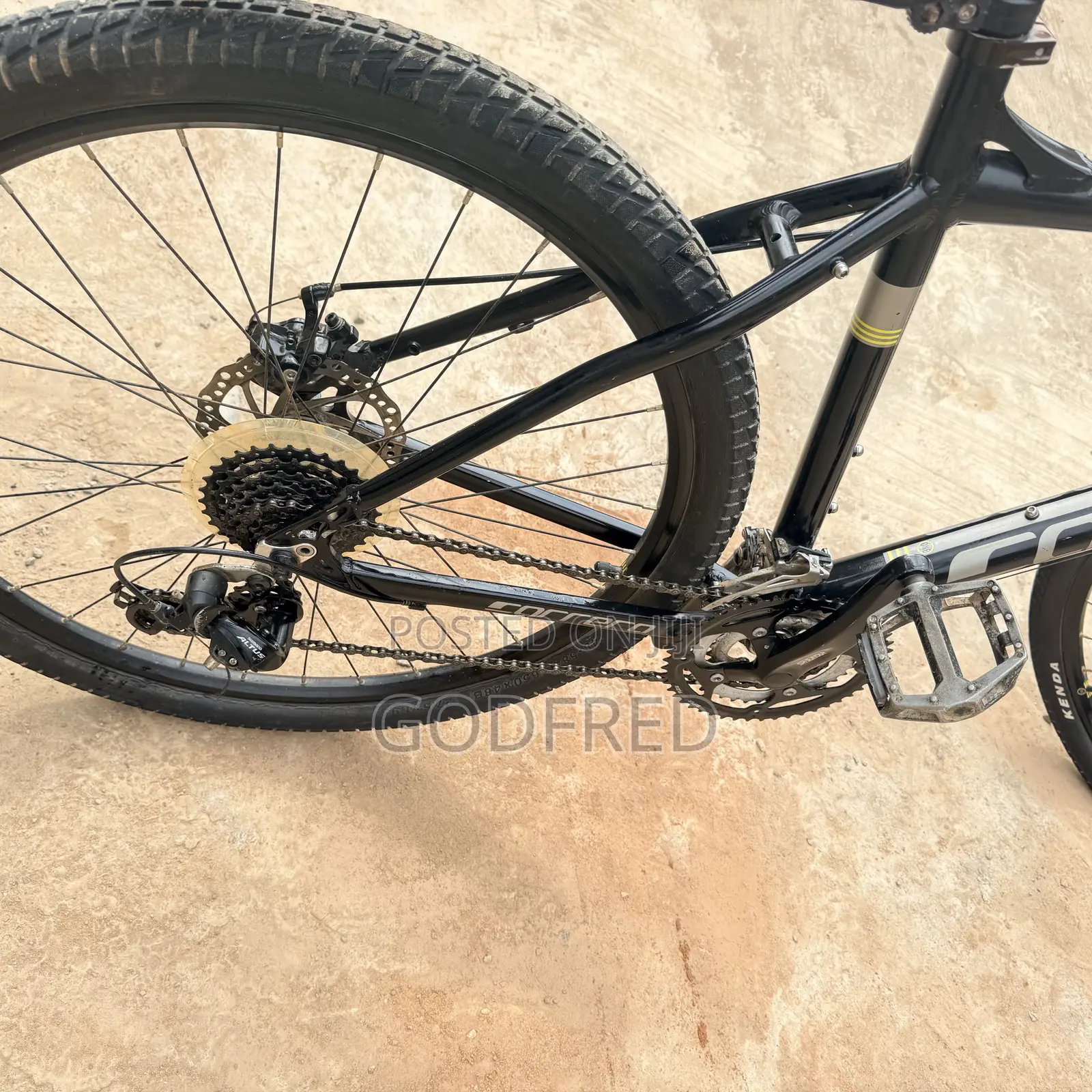 Carrera Subway 1/Sport Bike Hybrid Bike – 24-Speed Shimano,