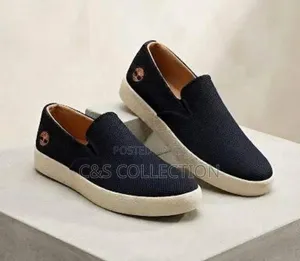 Men Quality and Classic Sneakers