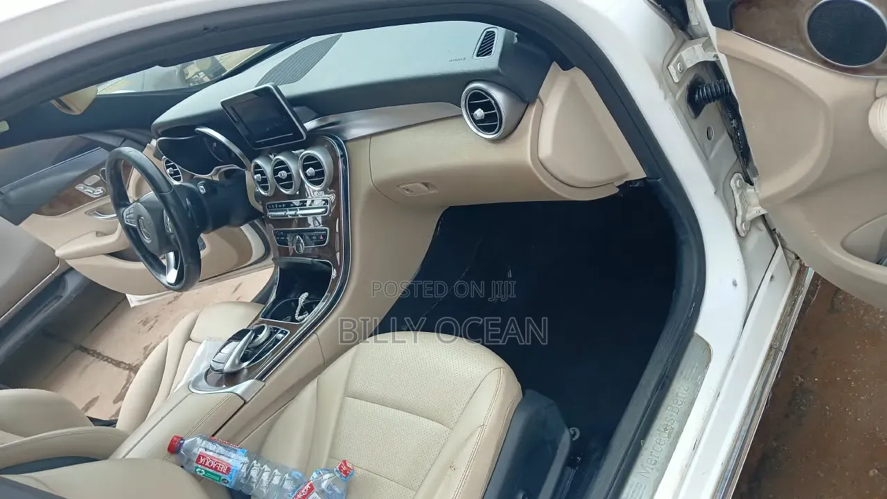 Mercedes-Benz C300 2017 White