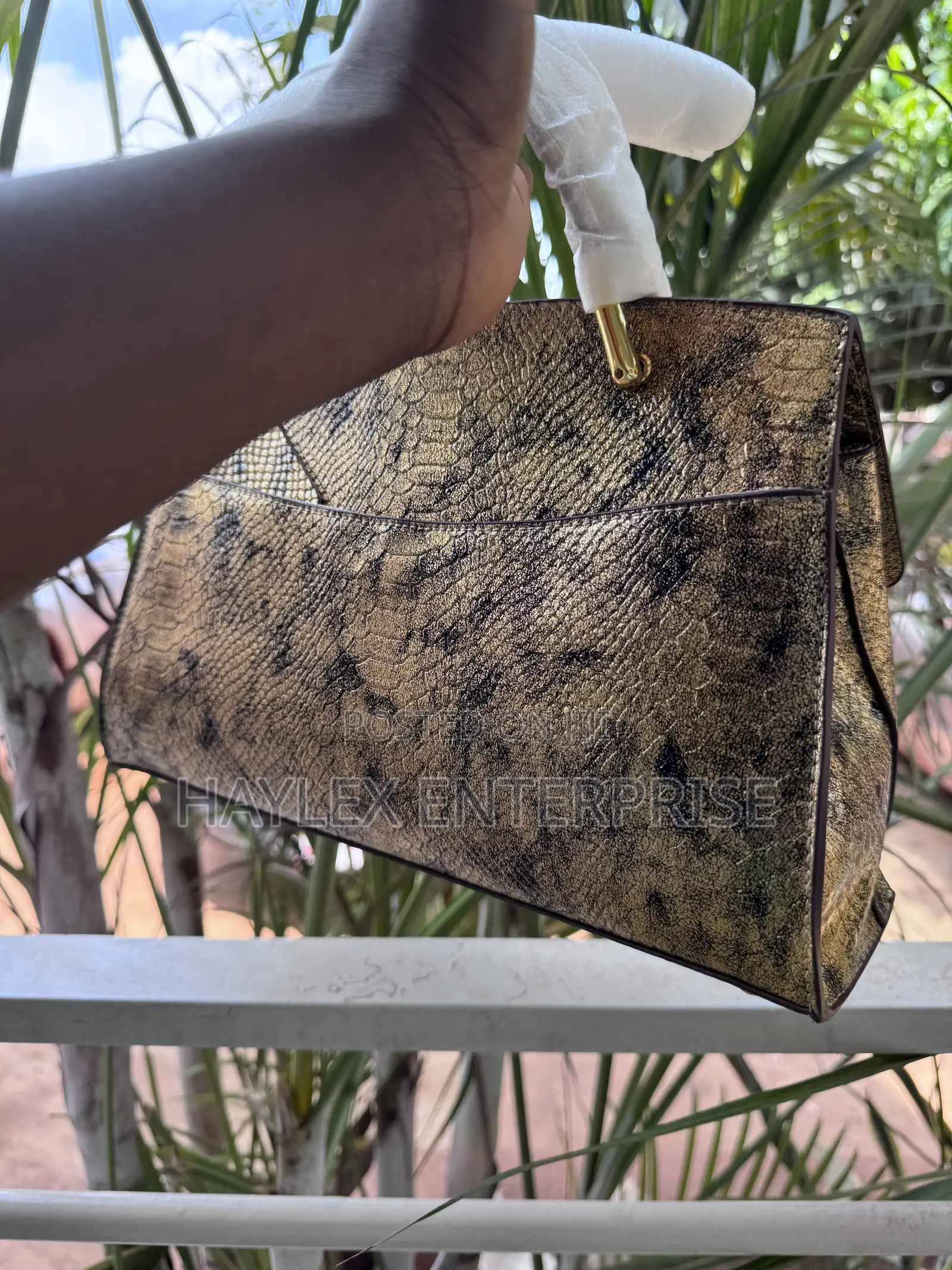 Quality Chic Hand Bag