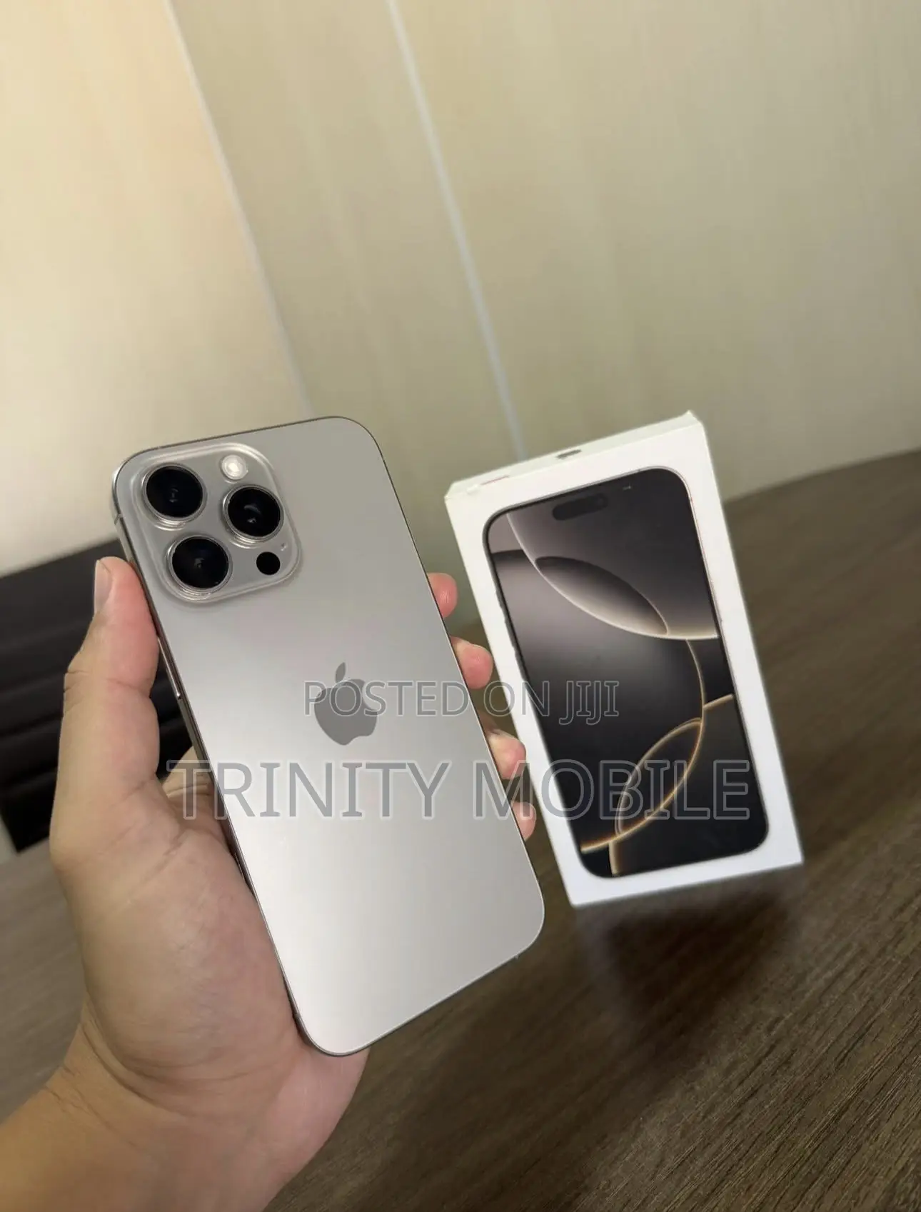 New Apple iPhone 16 Pro Max 1 TB Silver