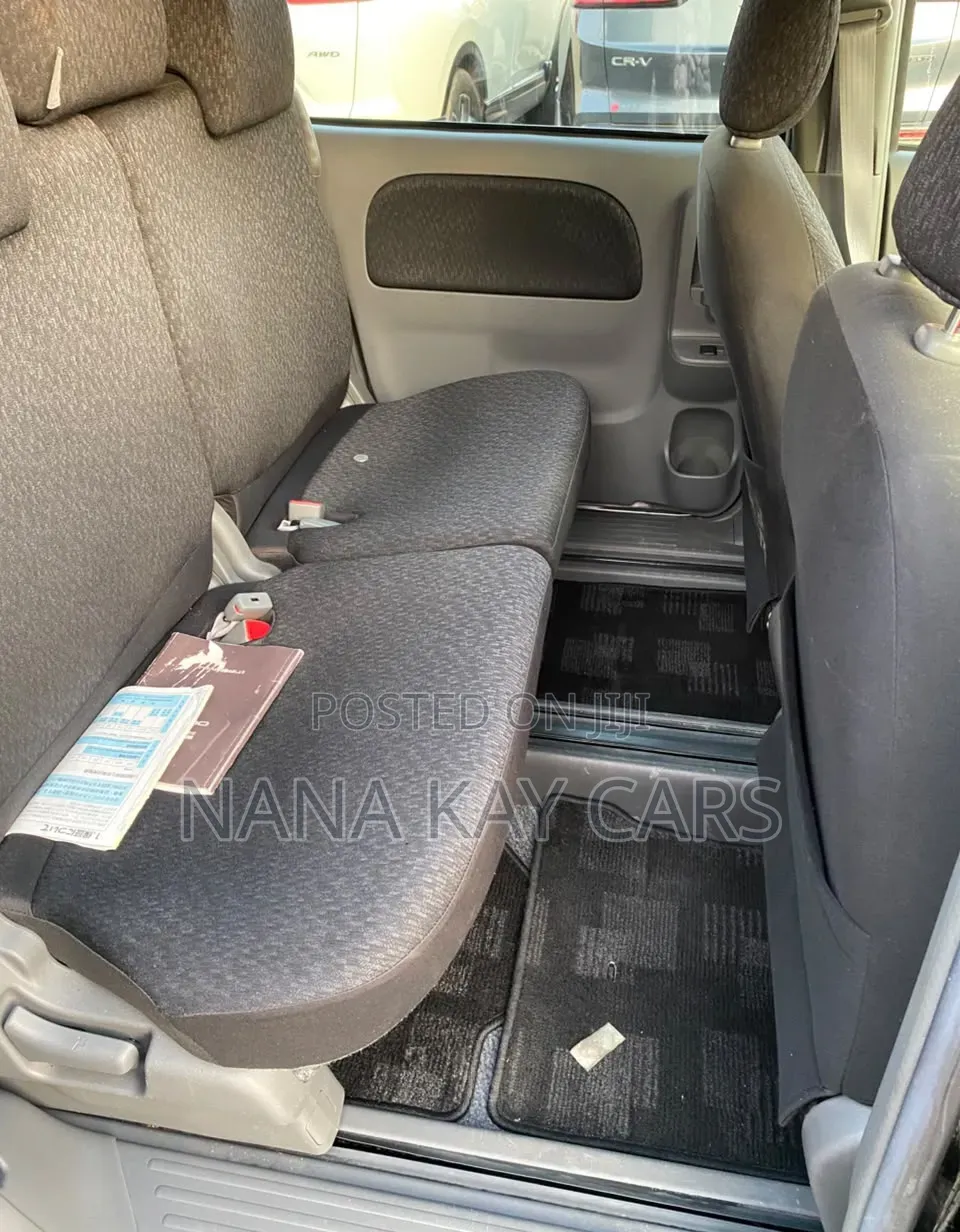 Toyota Sienta 1.5 AWD 2015 Black
