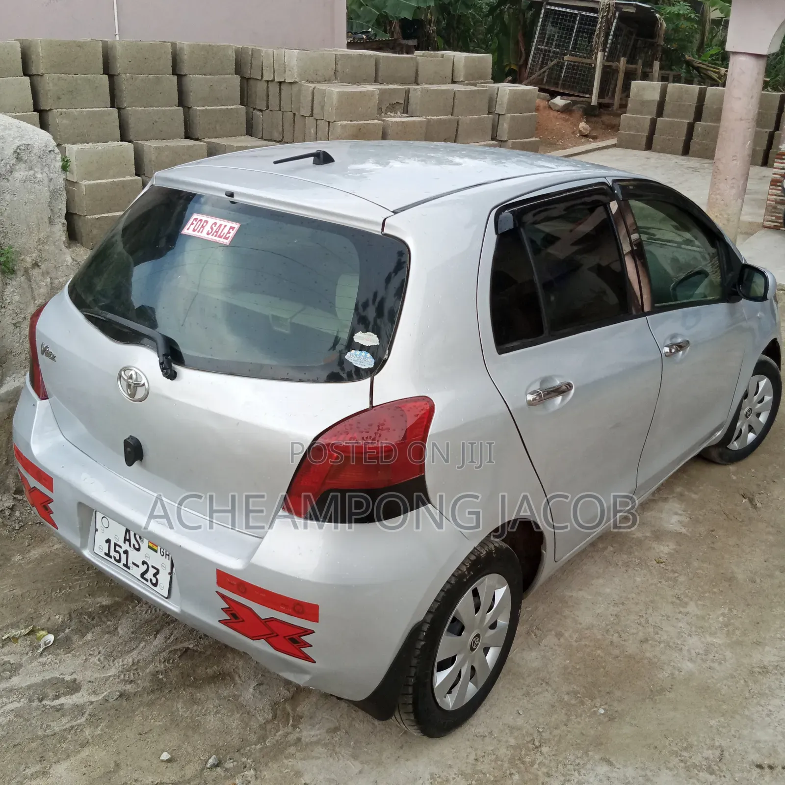 Toyota Vitz 1.3 AWD 3dr 2010 Silver