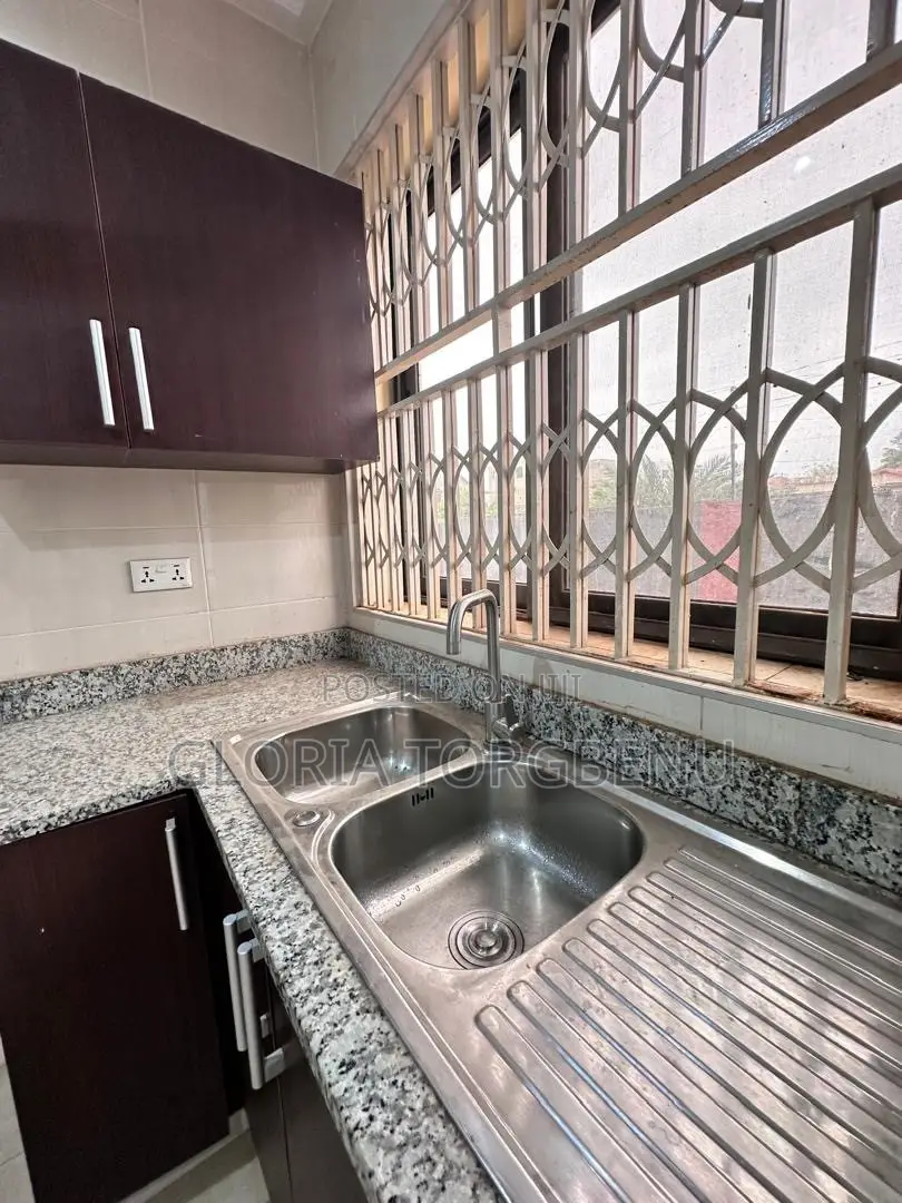 3bdrm House in East Legon for rent