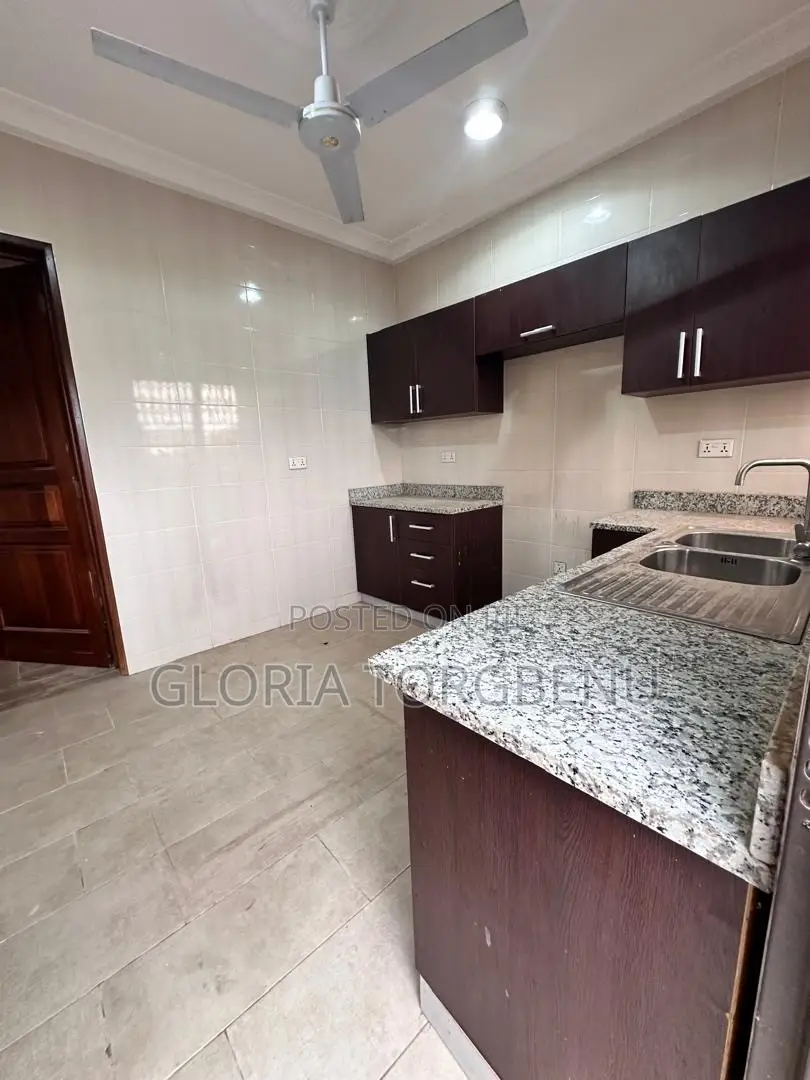 3bdrm House in East Legon for rent