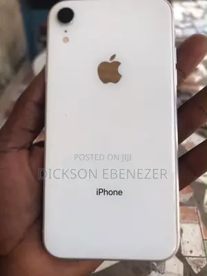 Apple iPhone XR 64 GB White