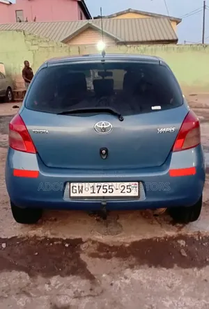 Toyota Yaris 2010 Blue