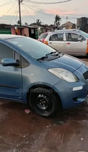 Toyota Yaris 2010 Blue