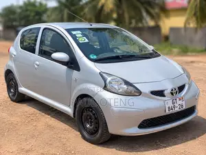 Toyota Aygo 1.0 5-Door 2010 Silver