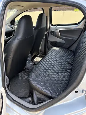 Toyota Aygo 1.0 5-Door 2010 Silver