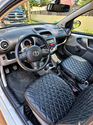 Toyota Aygo 1.0 5-Door 2010 Silver