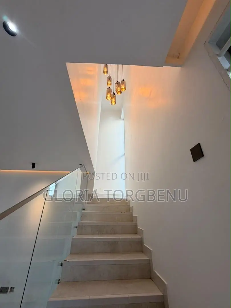 4bdrm House in Ashaley Botwe for sale