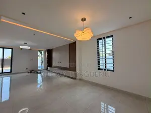 4bdrm House in Ashaley Botwe for sale