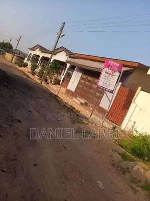 1bdrm House in Ngleshie Amanfro for rent