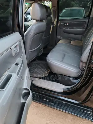Toyota Hilux 2012 Black