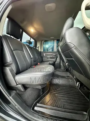 RAM 1500 2018 Black