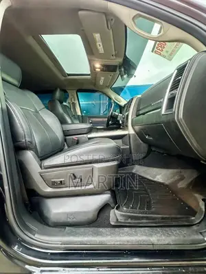 RAM 1500 2018 Black