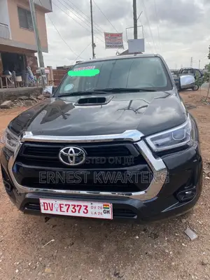 Toyota Hilux 2014 Black