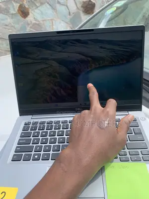 Laptop Dell Latitude 7400 16GB Intel Core i5 SSD 256GB
