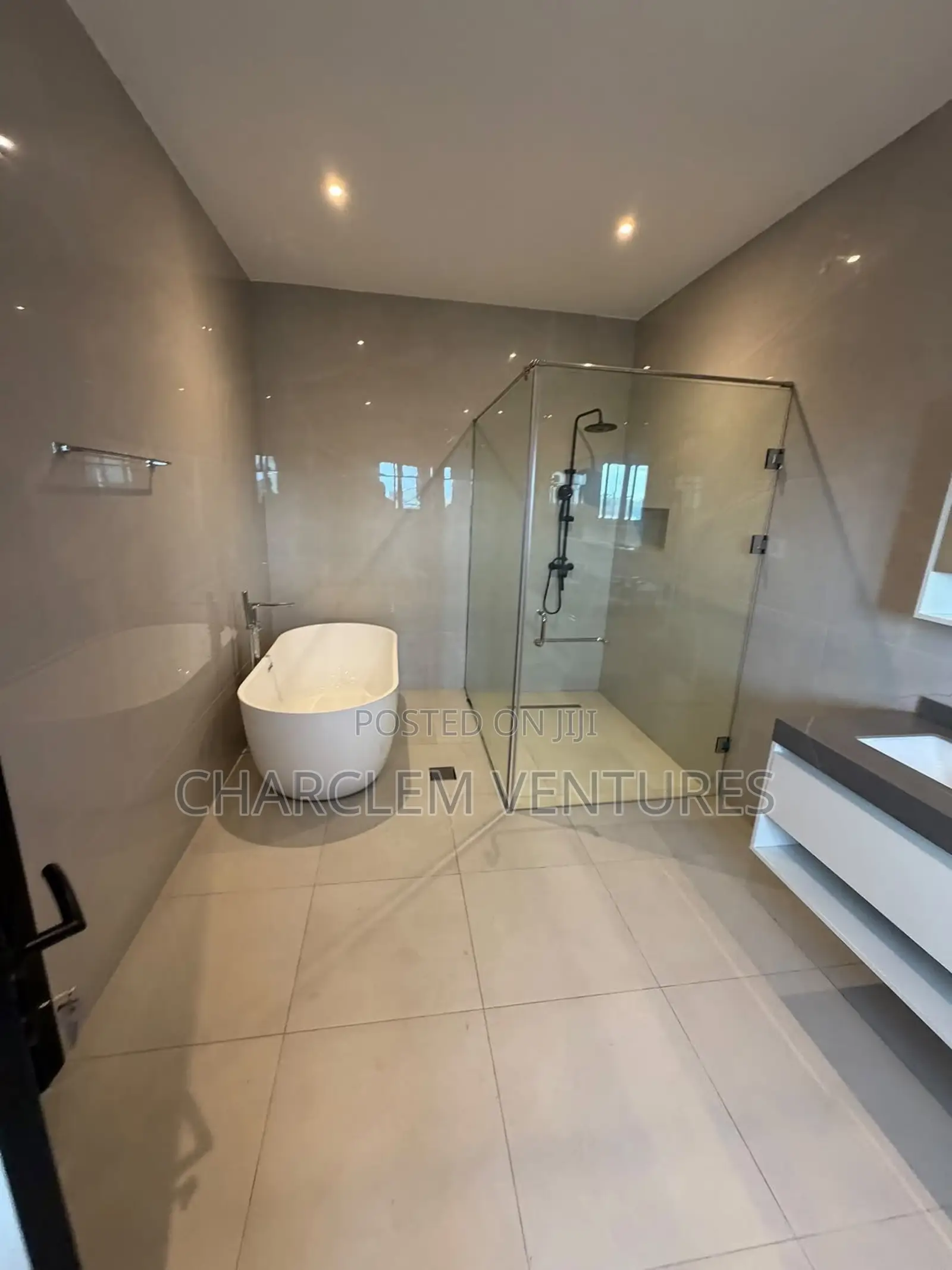 5bdrm House in Charclem Ventures, East Legon for rent