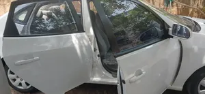 Hyundai Elantra 2010 White