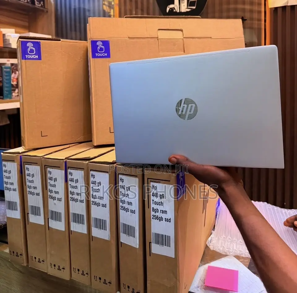 New Laptop HP ProBook 440 G9 8GB Intel Core i5 SSD 256GB