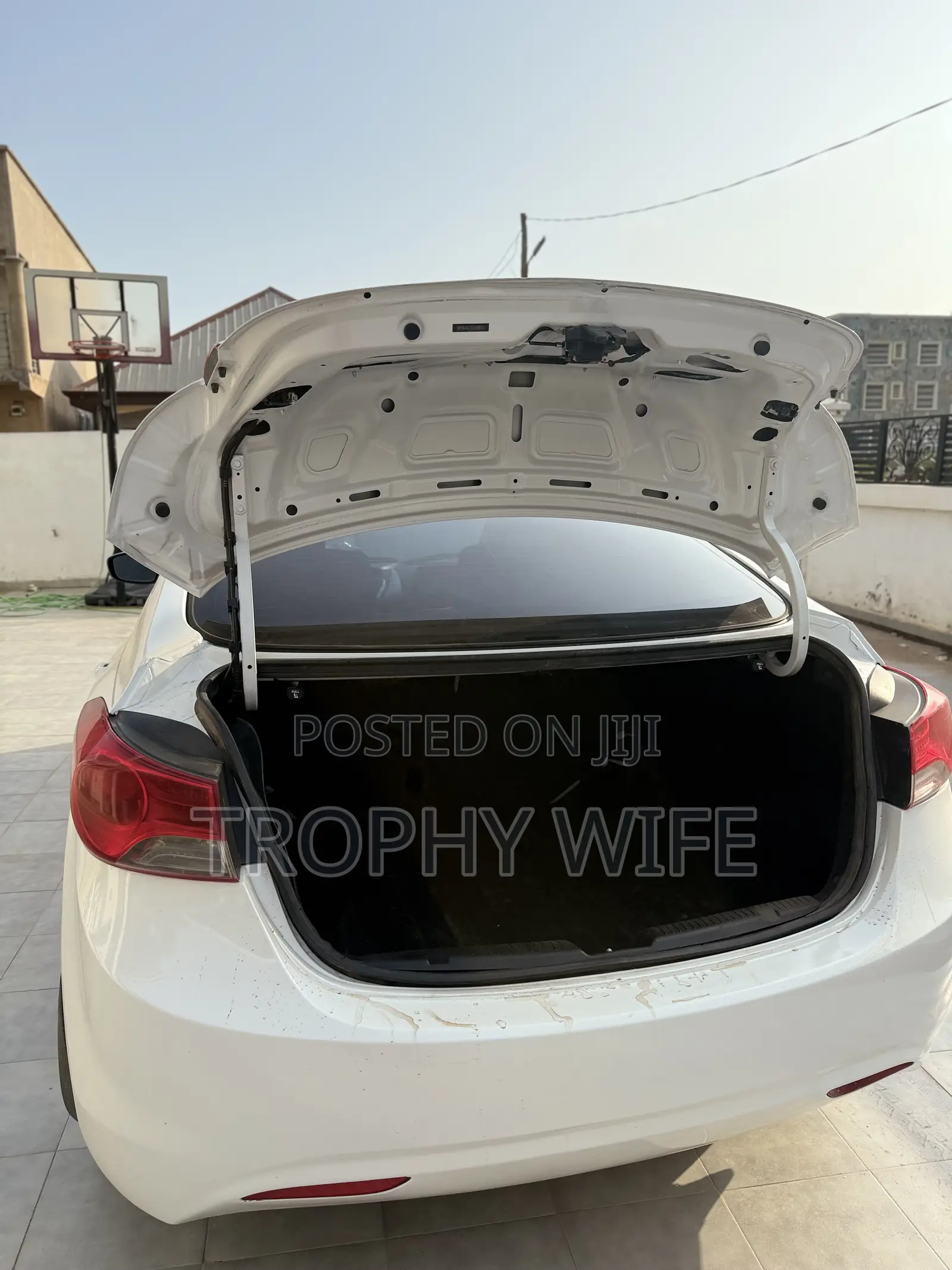 Hyundai Elantra 2013 White