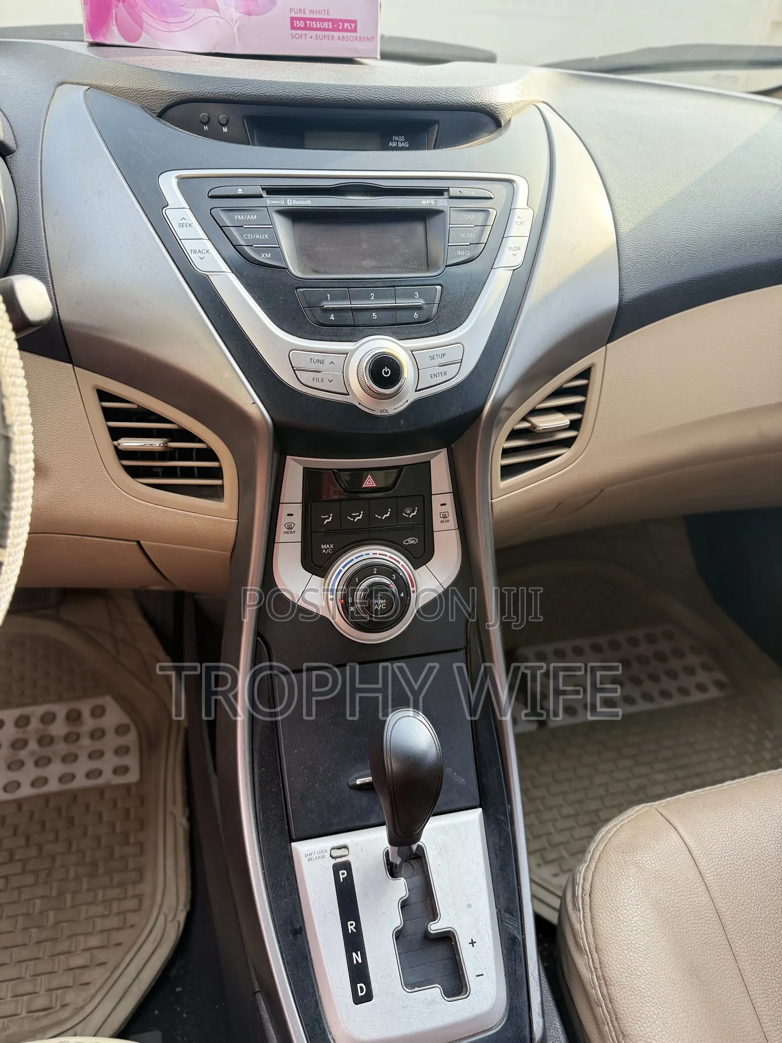 Hyundai Elantra 2013 White