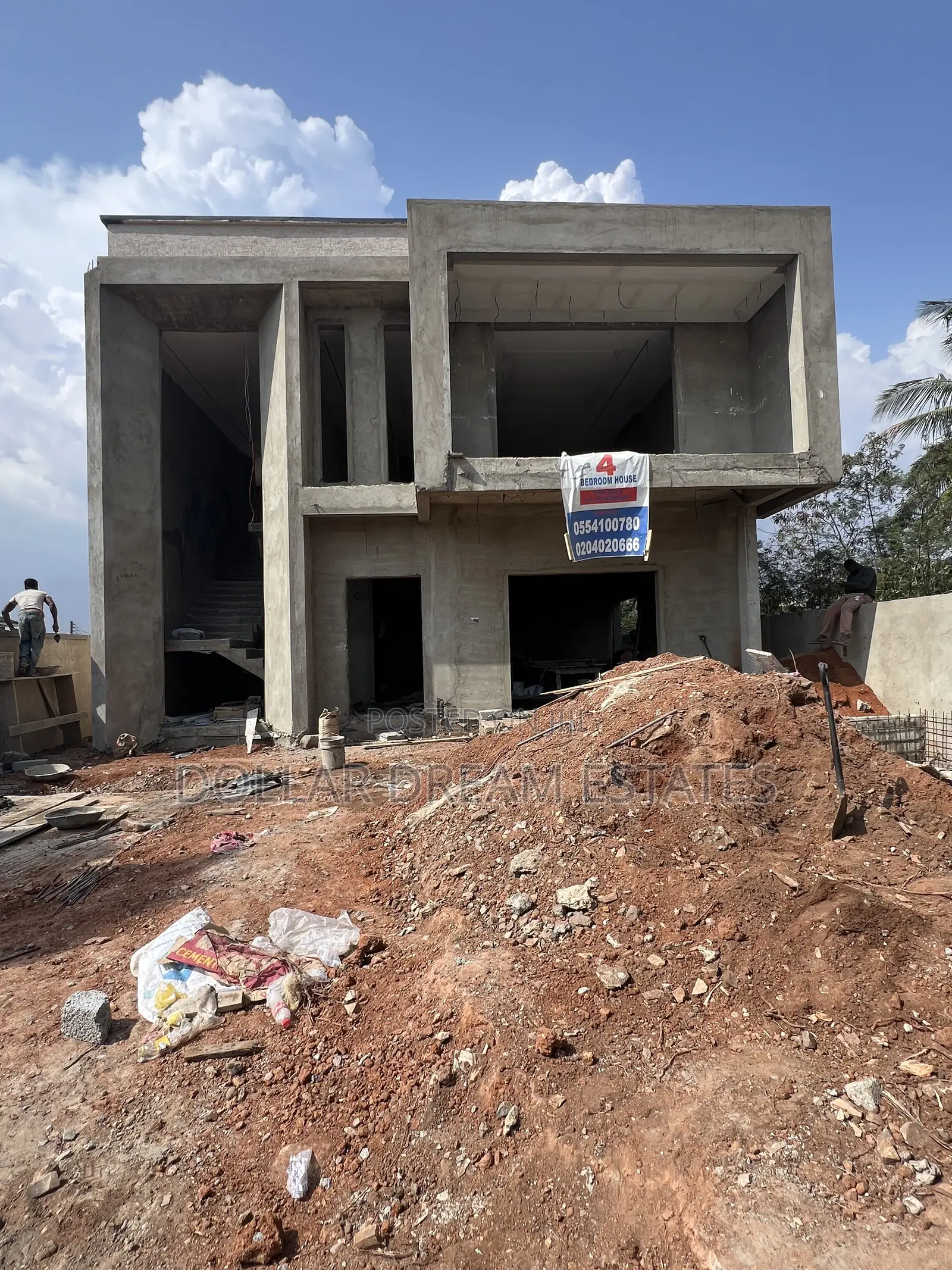 4bdrm Duplex in North Legon for sale