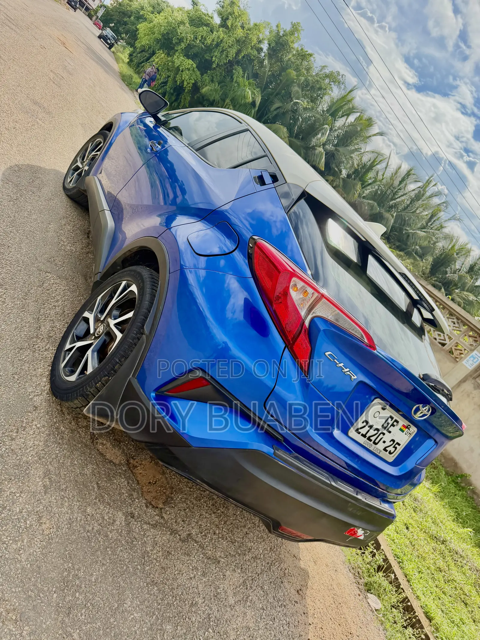 Toyota C-HR XLE Prermium FWD (2.0L 4cyl 2AM) 2018 Blue