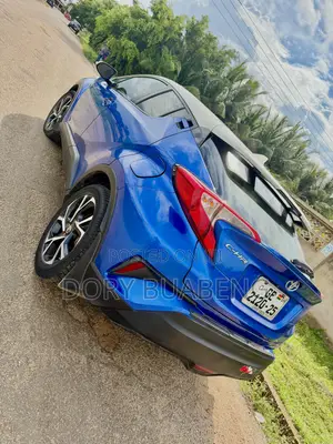 Toyota C-HR XLE Prermium FWD (2.0L 4cyl 2AM) 2018 Blue
