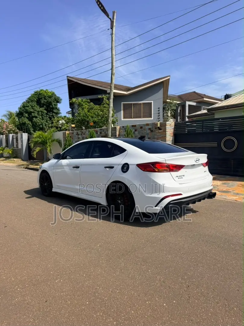 Hyundai Avante 2017 White