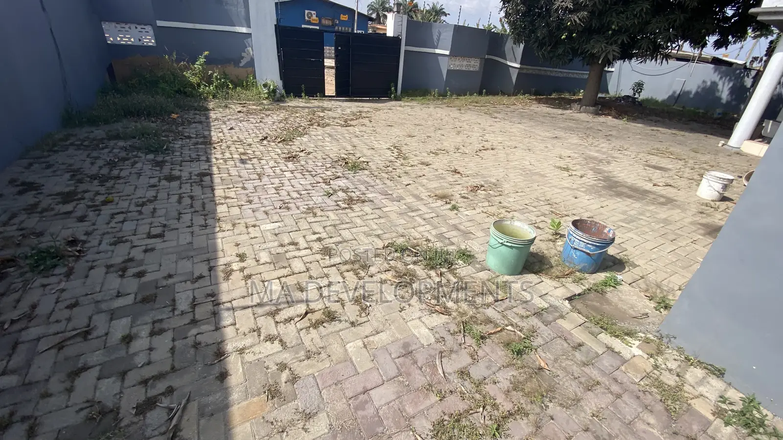 7 Bedroom House Commercial Space for Rent at Achimota