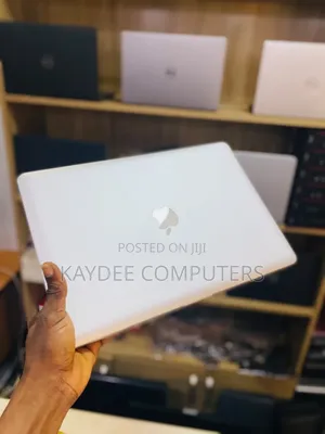 Laptop Apple MacBook 2010 8GB Intel Core i7 SSD 256GB