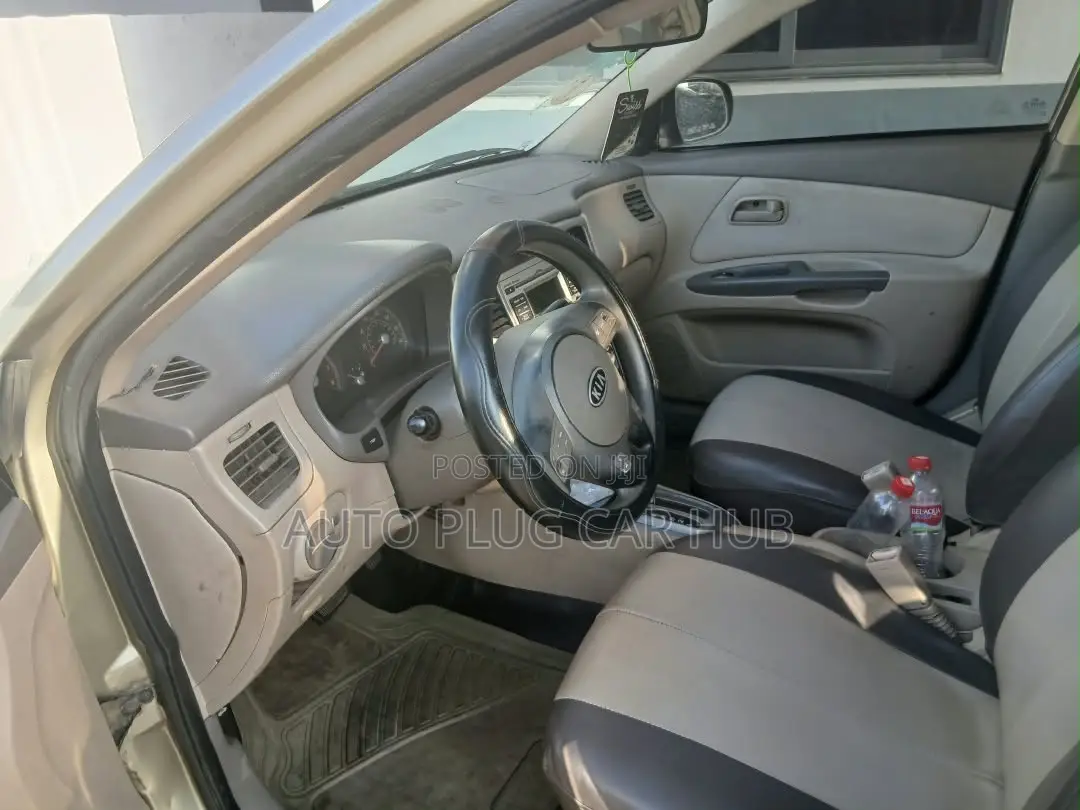 Kia Rio 2010 Brown