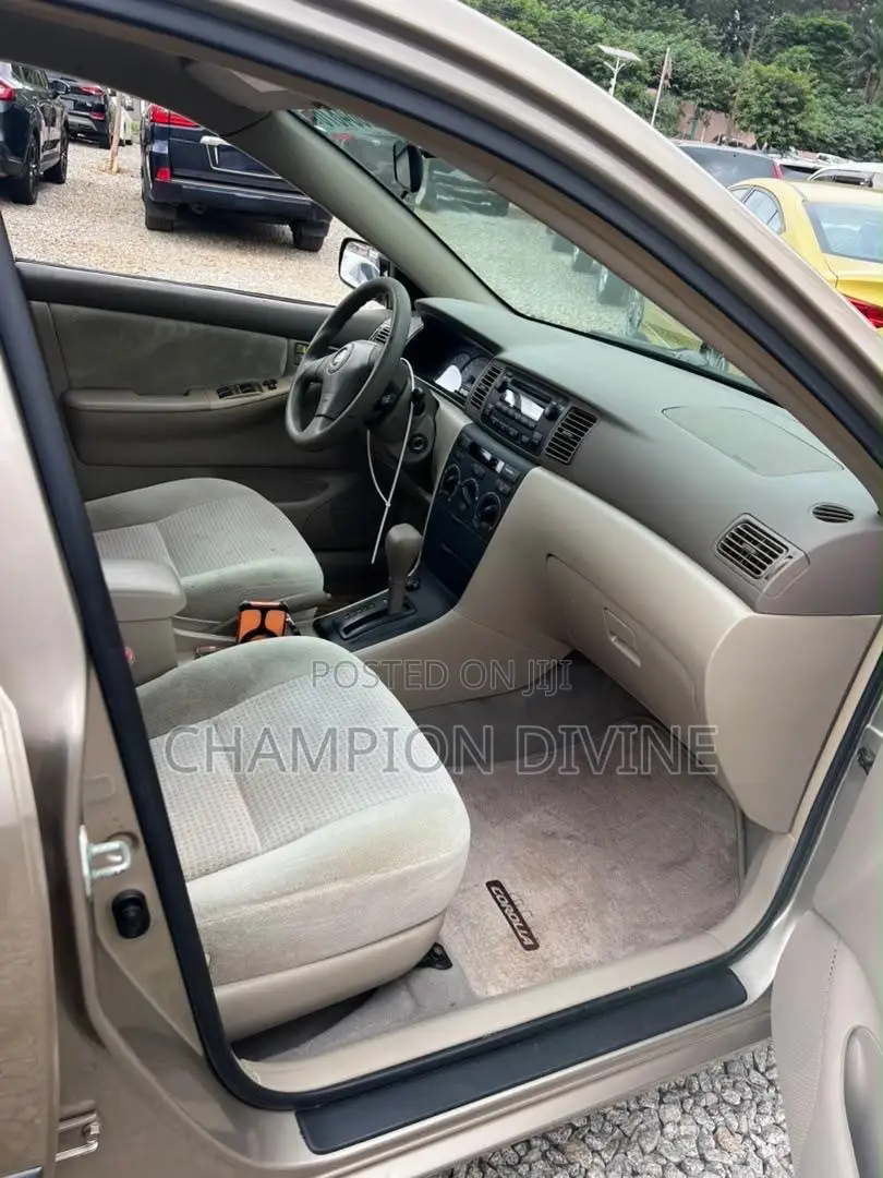 Toyota Corolla 2008 Brown
