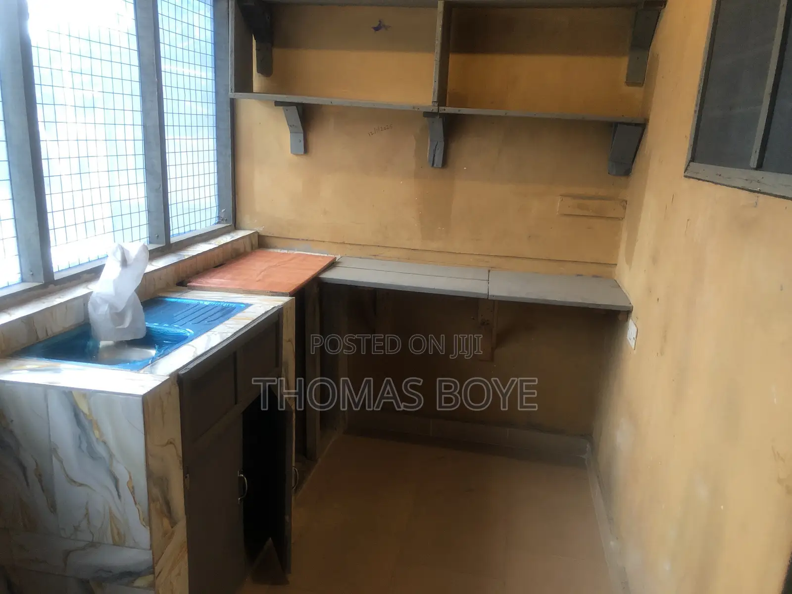 Furnished 1bdrm Room & Parlour in Official Town for rent