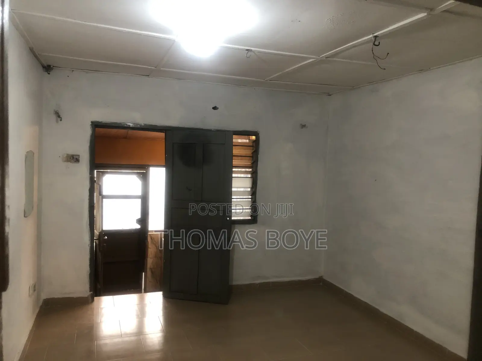 Furnished 1bdrm Room & Parlour in Official Town for rent