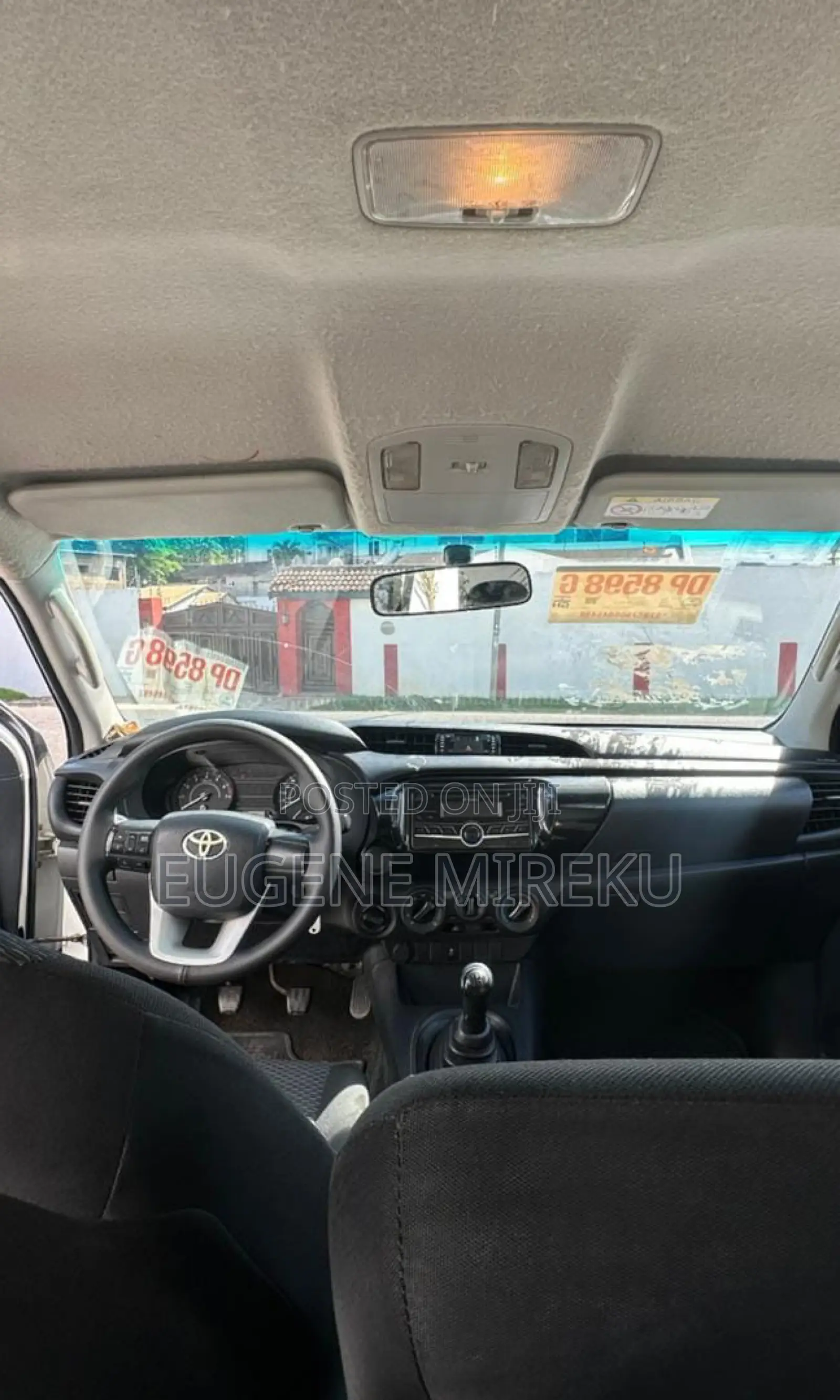 Toyota Hilux 2017 White