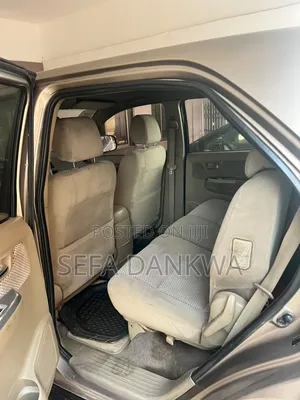 Toyota Fortuner 2.5 D AWD 2009 Gold