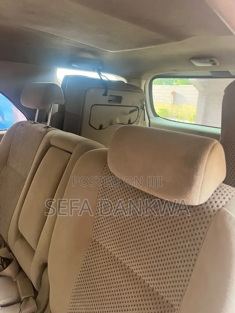 Toyota Fortuner 2.5 D AWD 2009 Gold