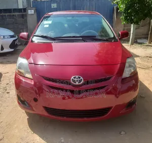 Toyota Yaris 2010 Red