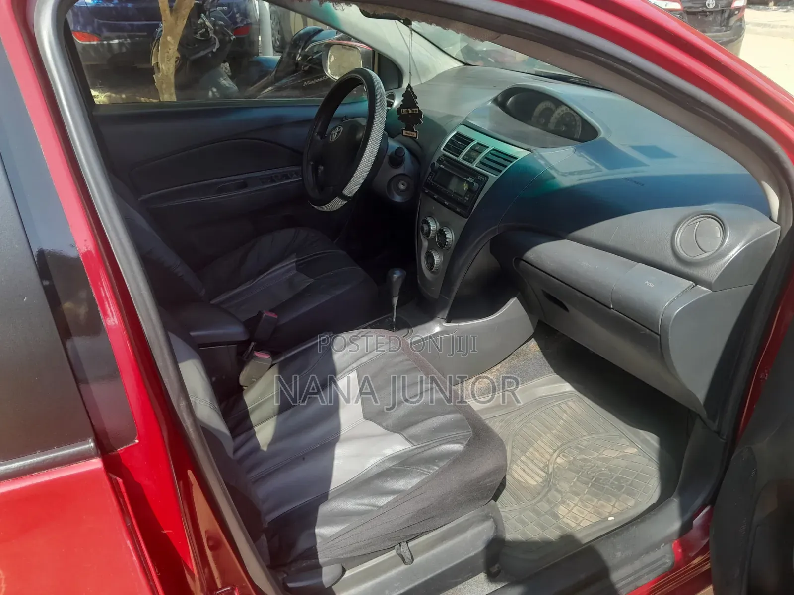 Toyota Yaris 2010 Red