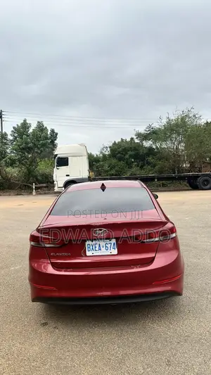 Hyundai Elantra Limited Sedan FWD (2.0L 4cyl 6A) 2017 Red