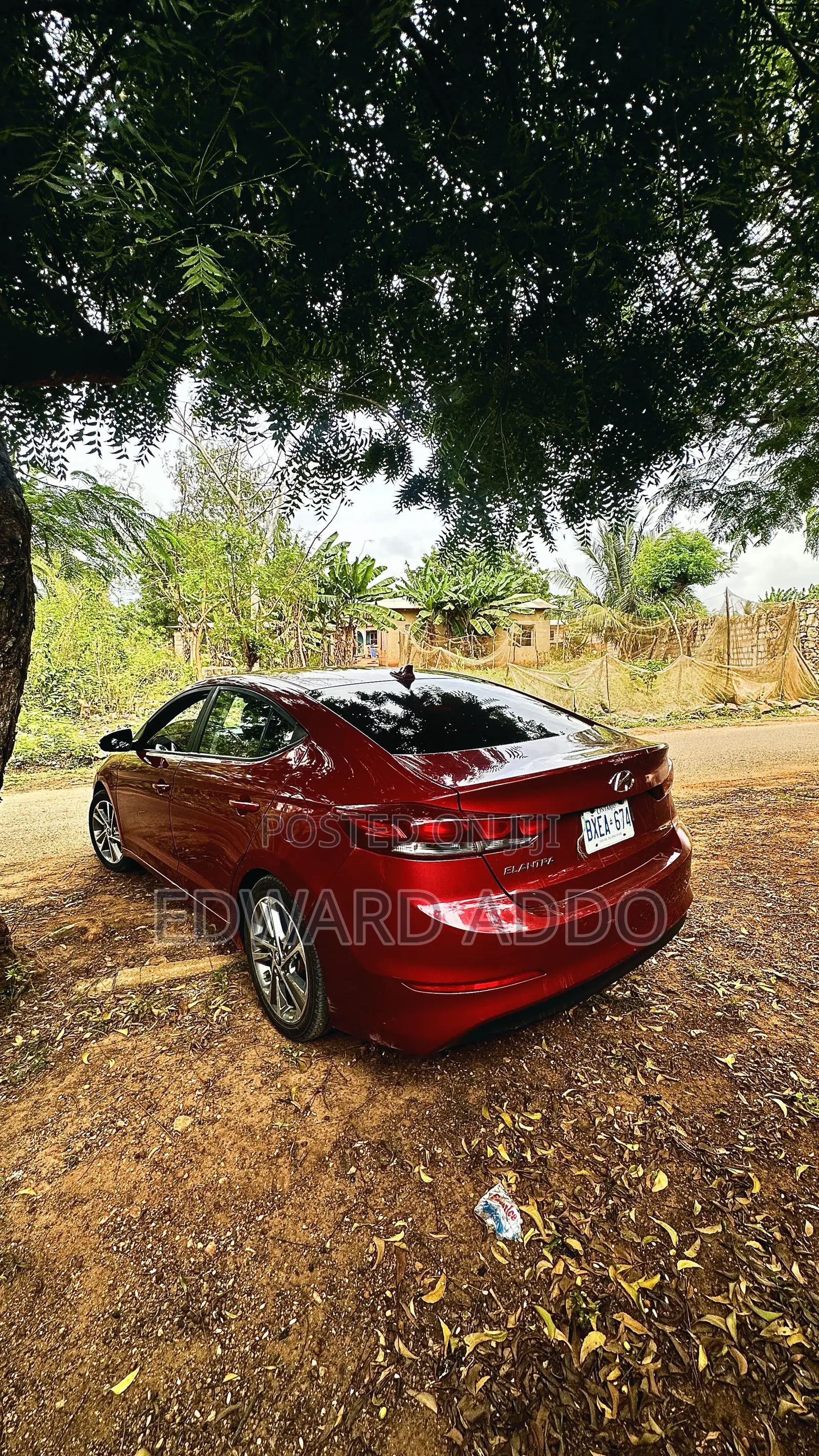 Hyundai Elantra Limited Sedan FWD (2.0L 4cyl 6A) 2017 Red