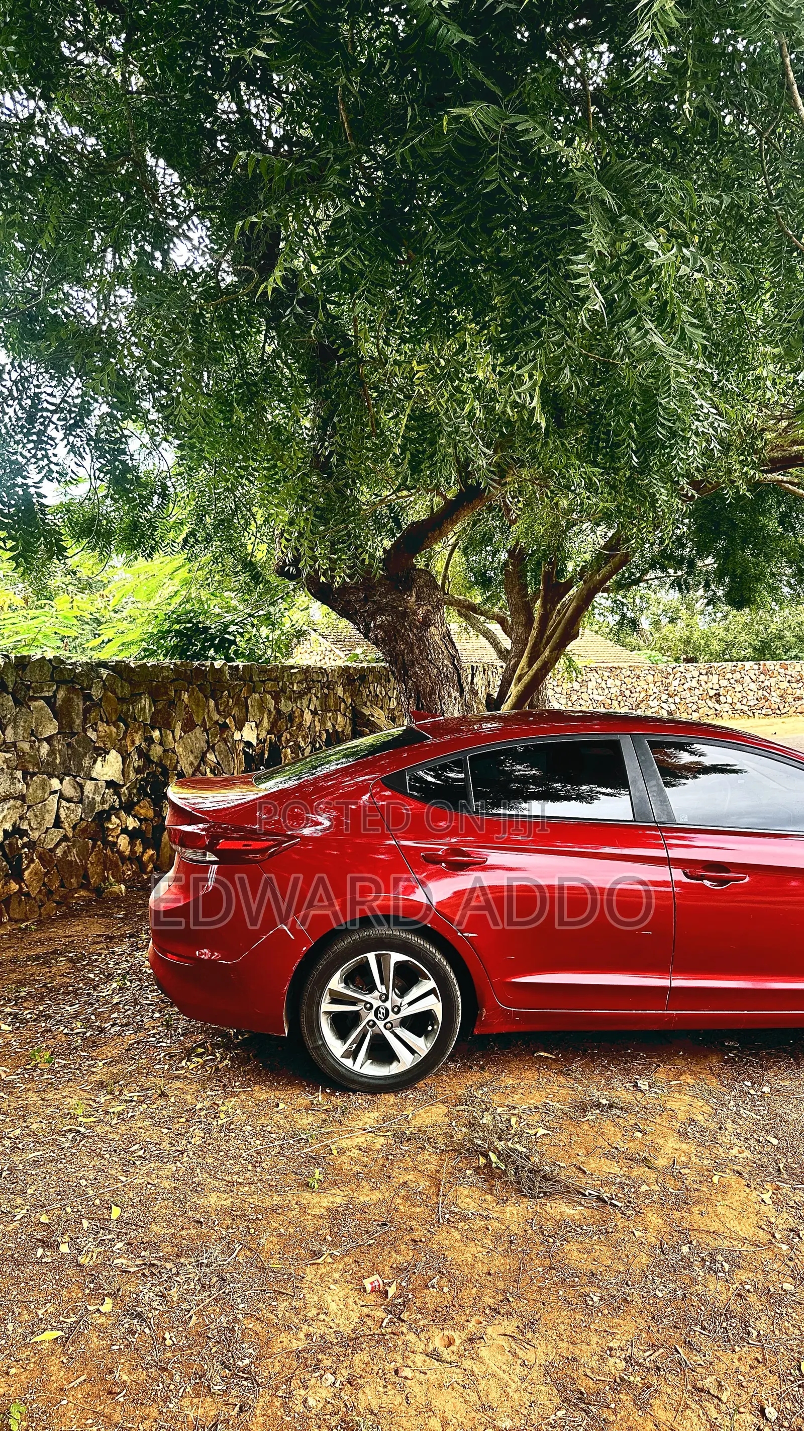 Hyundai Elantra Limited Sedan FWD (2.0L 4cyl 6A) 2017 Red