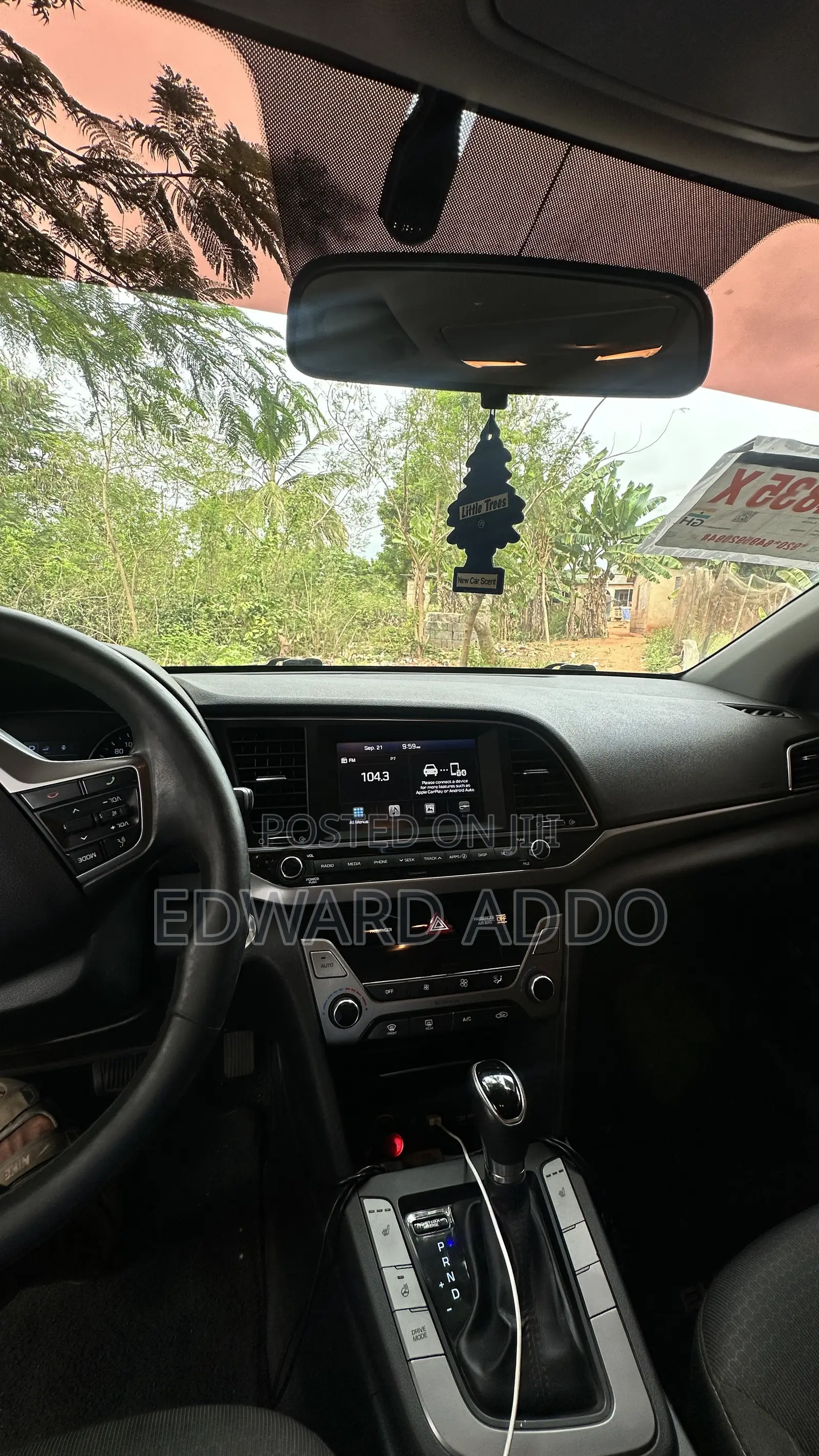 Hyundai Elantra Limited Sedan FWD (2.0L 4cyl 6A) 2017 Red