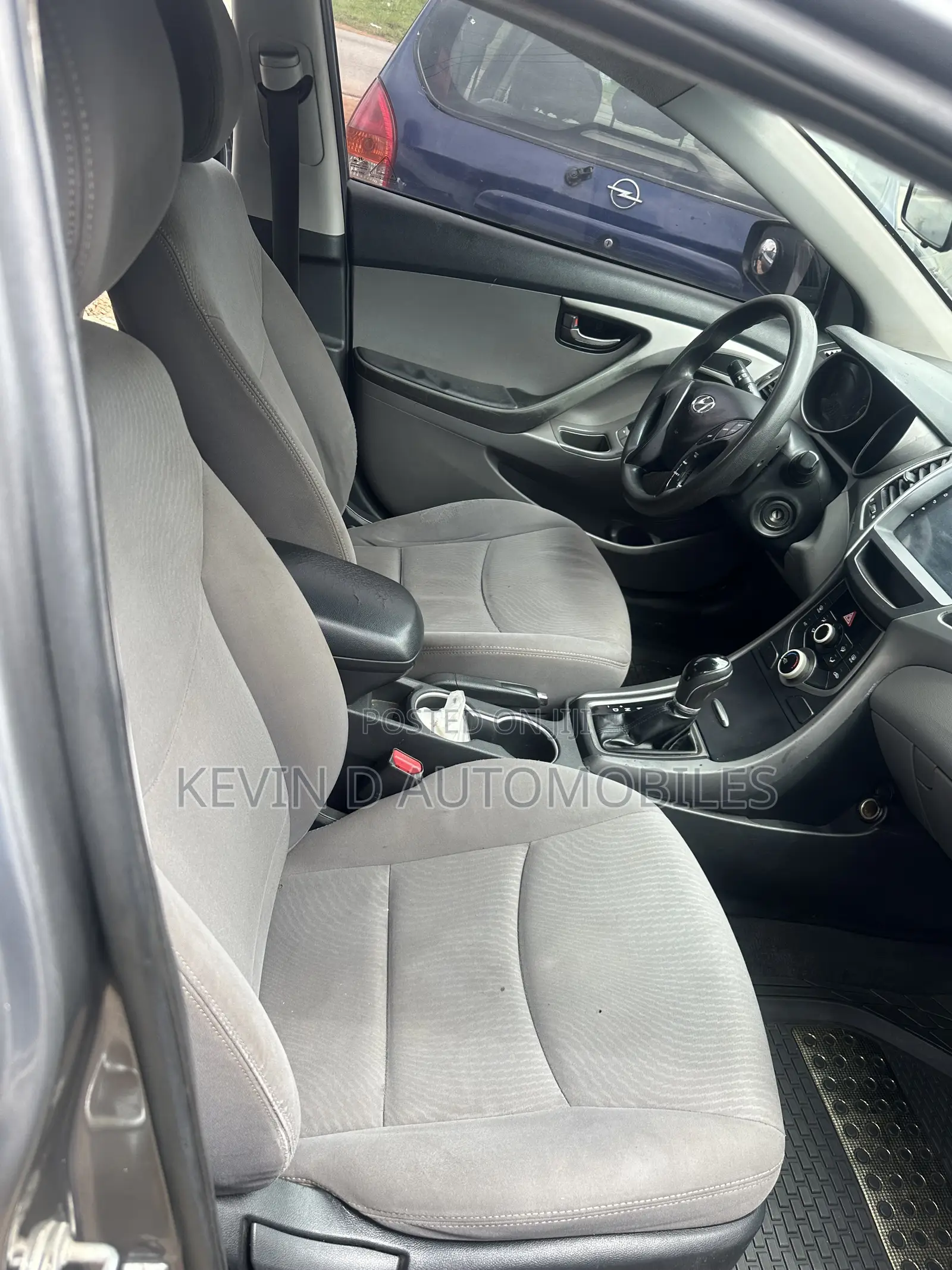 Hyundai Elantra SE 4dr Sedan (1.8L 4cyl 6A) 2015 Gray