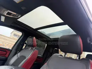 RAM 1500 2022 Gray
