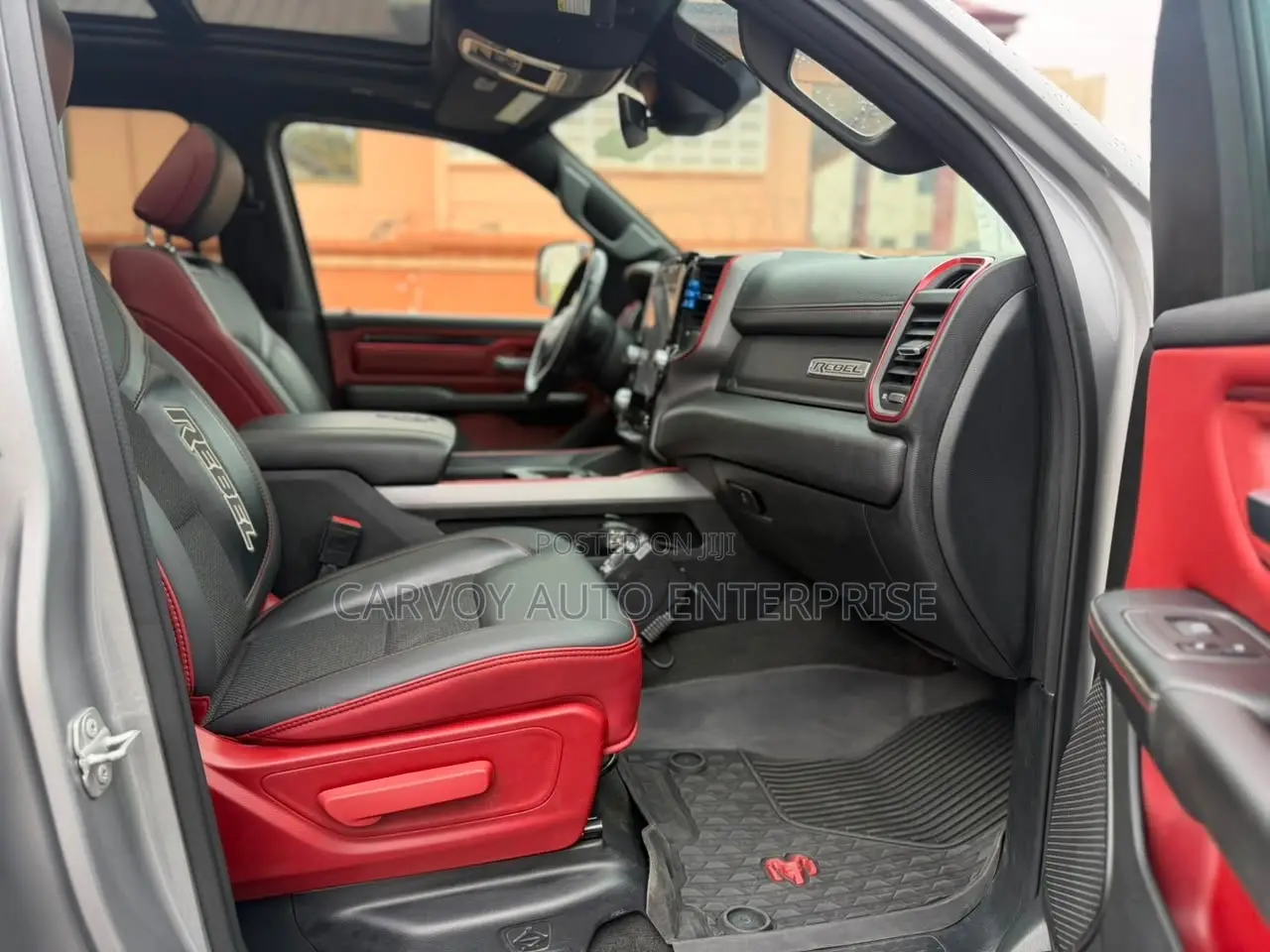 RAM 1500 2022 Gray